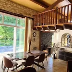 Gite De Charme Piscine Privee Chauffee Climatise Wifi Aux Portes Du Perigord Entre Villereal Et Monpazier Prázdninový dům *