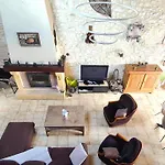 Gite De Charme Piscine Privee Chauffee Climatise Wifi Aux Portes Du Perigord Entre Villereal Et Monpazier