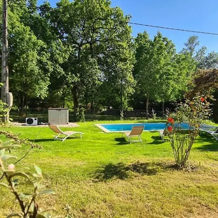 Gite De Charme: Périgord Retreat With Heated Pool & Wi-fi