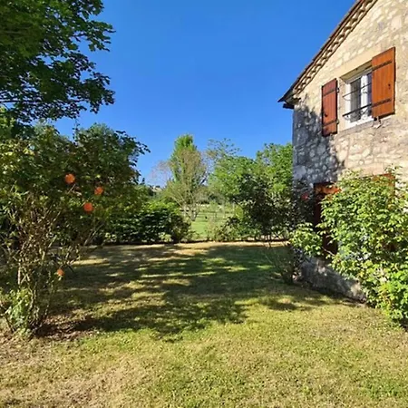 Gite De Charme: Périgord Retreat With Heated Pool & Wi-fi