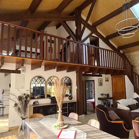 Gite De Charme: Périgord Retreat With Heated Pool & Wi-fi *