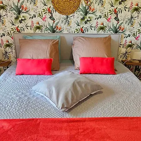 Gite De Charme: Périgord Retreat With Heated Pool & Wi-fi *