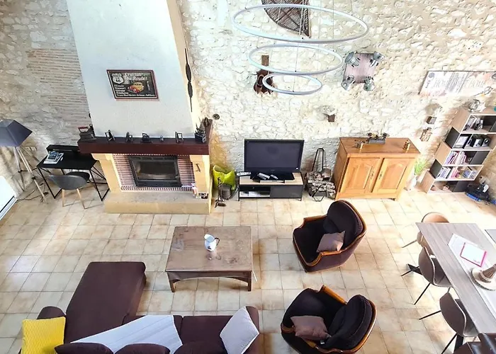 Gite De Charme Piscine Privee Chauffee Climatise Wifi Aux Portes Du Perigord Entre Villereal Et Monpazier