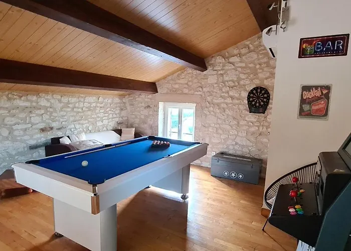 Gite De Charme Piscine Privee Chauffee Climatise Wifi Aux Portes Du Perigord Entre Villereal Et Monpazier